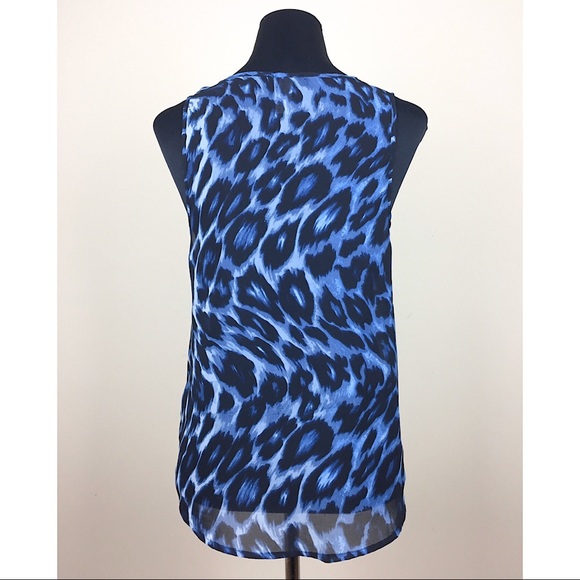 Olivaceous Top Blouse Sleeveless Animal Print - Picture 5 of 8